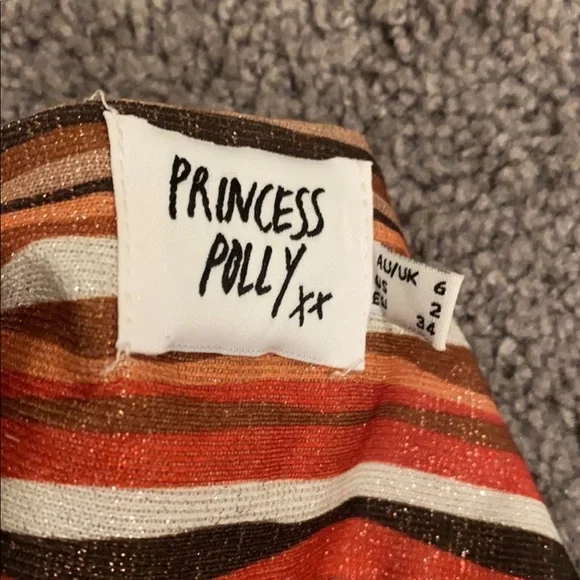 ✨SOLD✨Princess Polly Tie Halter Crop Top - Picture 2 of 5